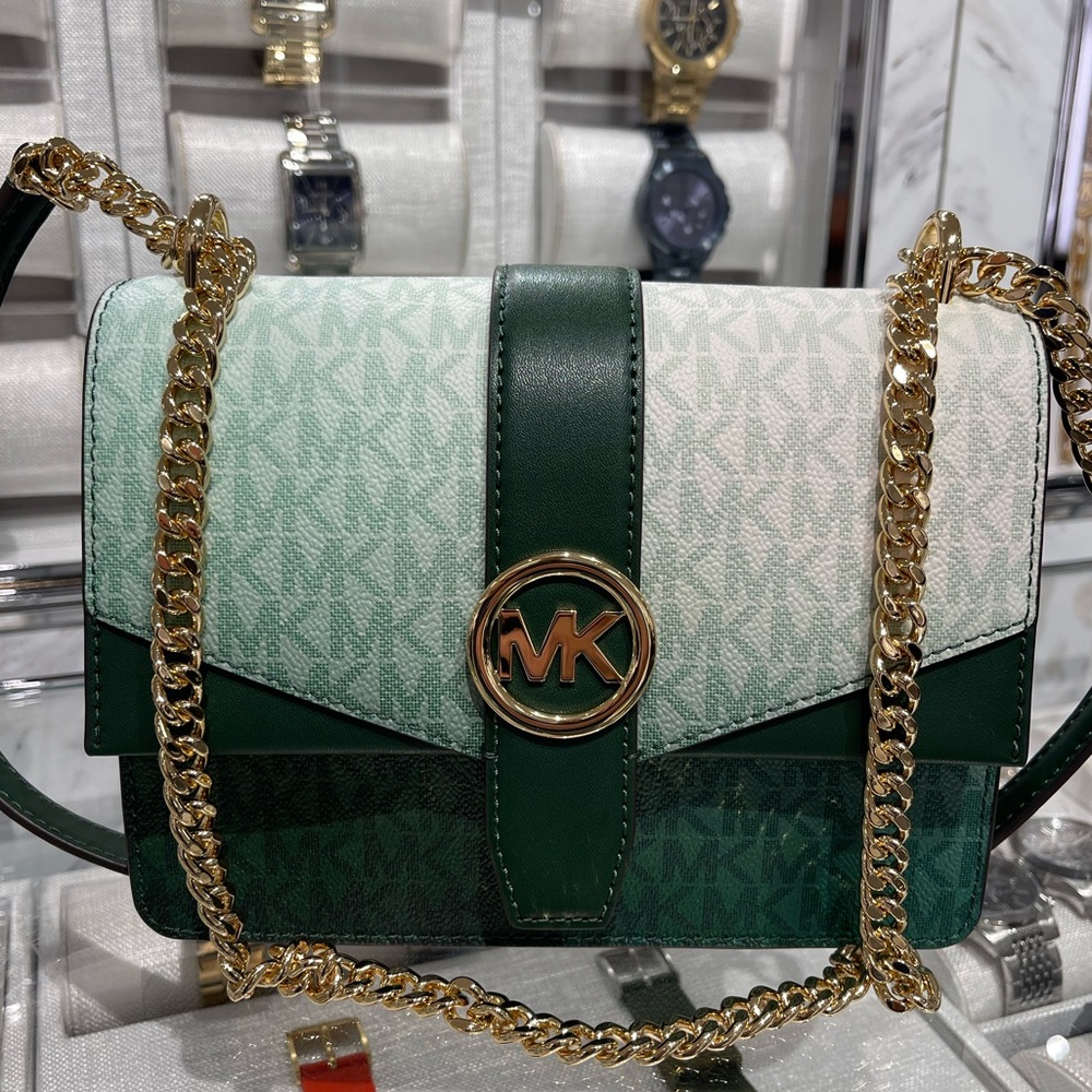 Michael Kors Greenwich Sm Color-Block Signature Logo Flap Crossbody XBODY
Moss